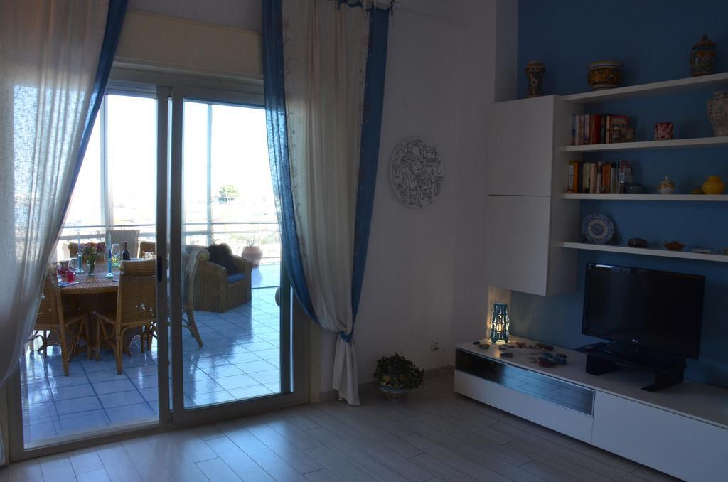 Terrazza Sul Mare Apartman Giardini-Naxos Kültér fotó